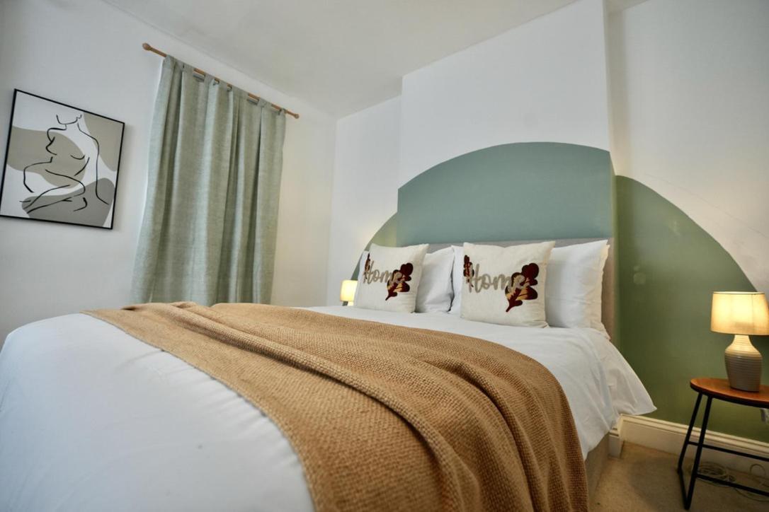 Spacious Two-Bedrooms House, Private Parking, Contractors, Relocators Oxford Exterior foto