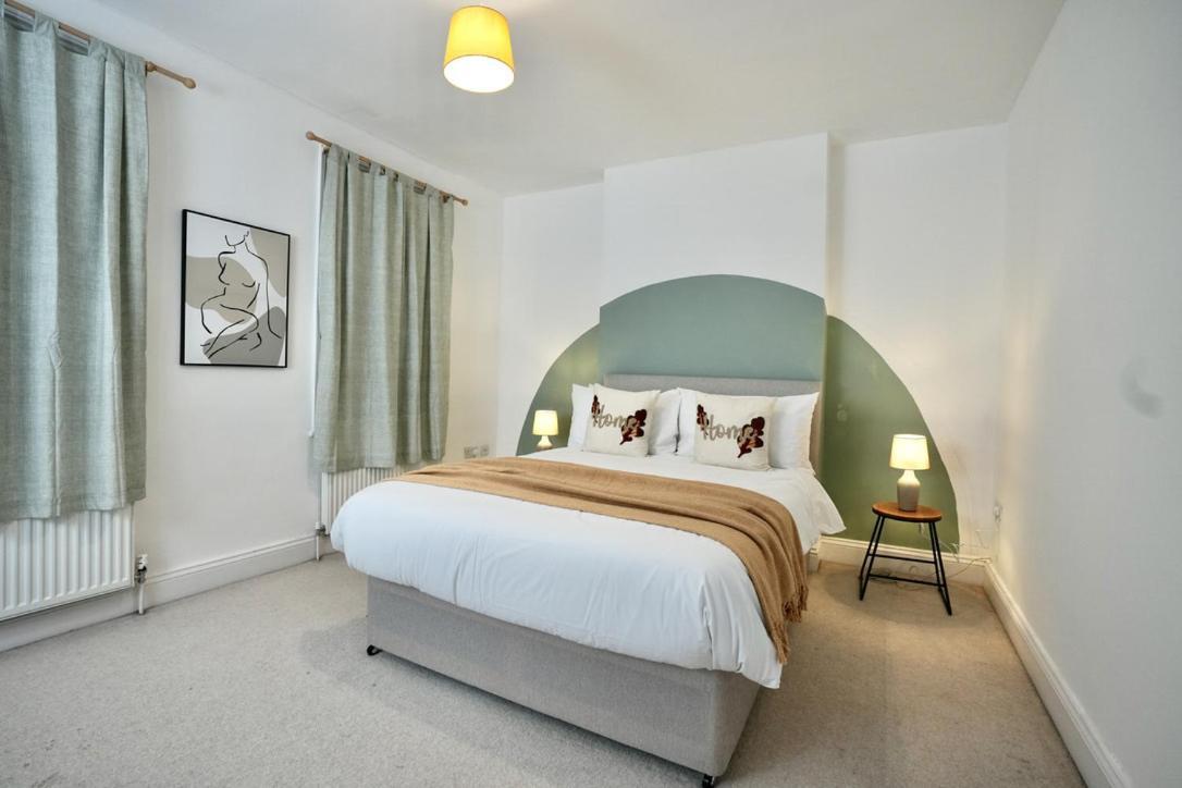 Spacious Two-Bedrooms House, Private Parking, Contractors, Relocators Oxford Exterior foto